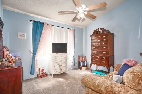 12542 Spring Valley Pkwy, Victorville CA  92395 exterior