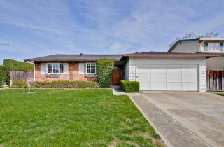 906 Liberty Ct, Cupertino, CA 95014-4018