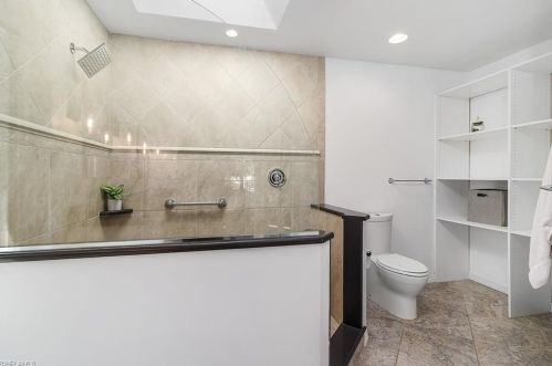 1903 Countess Ct, Naples FL  34110-1005 exterior