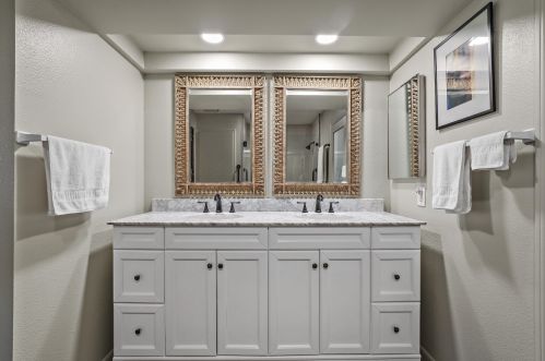 24 Palma Dr, Rancho Mirage CA  92270-3878 exterior