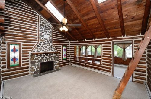 74 Pinecliff Lake Dr, West Milford Lakes NJ  07480-1381 exterior