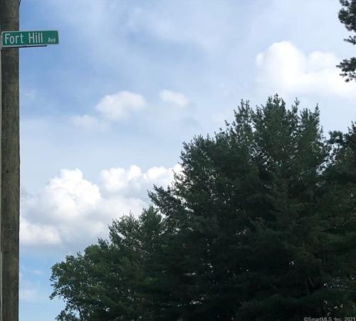 110 Downes St, Waterbury CT  06704-1001 exterior