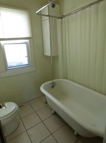 206 Meridian St, Mishawaka IN  46544-1673 exterior