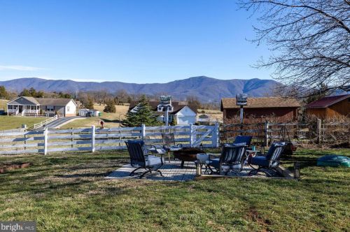 509 6th St, Richmond National Battlefiel VA  22835-1449 exterior