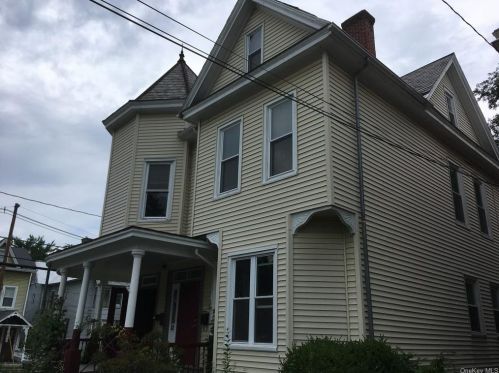 32 Balding Ave, Poughkeepsie NY  12601-2420 exterior