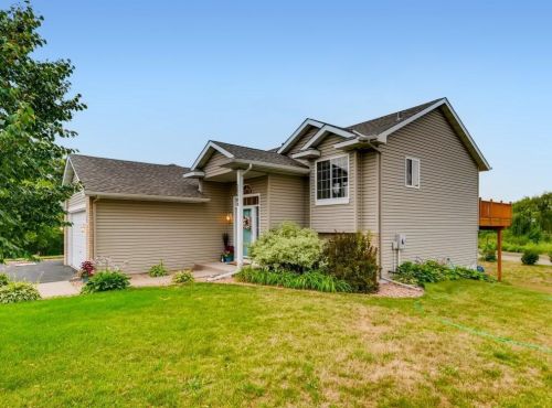20984 Granada Cir, Columbus, MN 55025