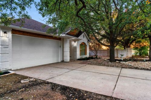 4300 Bremner Dr, Austin TX  78749-3641 exterior