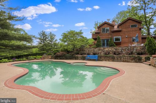 16410 Hamilton Station Rd, Waterford, VA 20197-1111