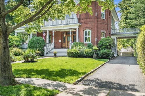 74 Douglas Rd, Glen Ridge, NJ 07028-1218