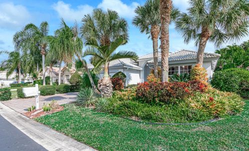 2718 Pointe Cir, West Palm Beach, FL 33413-2153