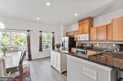 1821 Honeysuckle Ct, Downingtown PA  19335-7202 exterior