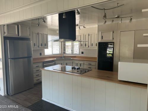 26247 Lakeside Dr, Chandler, AZ 85248-7047