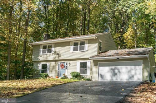 7 Whitely Rd, Downingtown, PA 19335-1717