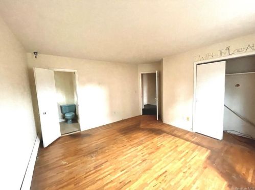 23 Kenyon Pl, Mount Vernon NY  10552-3018 exterior