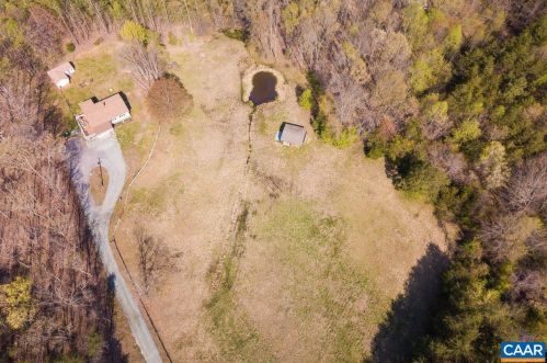 374 Shr Rd, Bybee VA  22963-5236 exterior