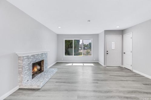 1588 Sacramento St, Orange, CA 92867-4448