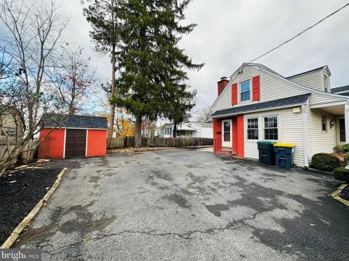 201 Sharpless Dr, Wilmington DE  19803-2507 exterior