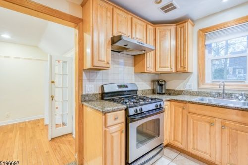 93 Chetwood Ter, Fanwood NJ  07023-1502 exterior