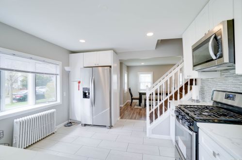 23 Helena Ave, Bethpage NY  11714-4825 exterior