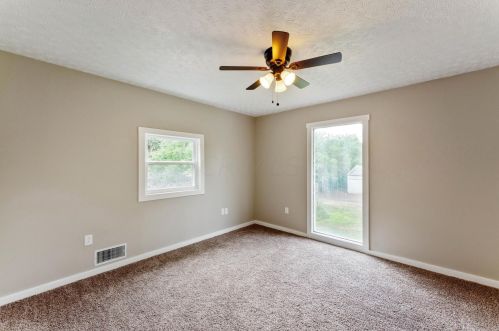 300 Granville St, Pataskala OH  43062-9073 exterior