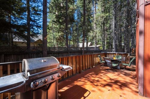 1536 Oglala Ct, South Lake Tahoe CA  96150-4723 exterior
