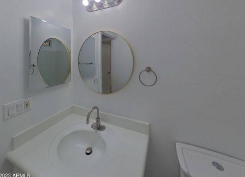 2518 66th Dr, Phoenix AZ  85043-8525 exterior