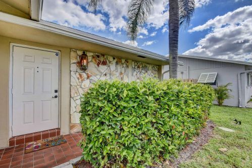 6541 Sleepy Willow Way, Delray Beach FL  33484-3514 exterior