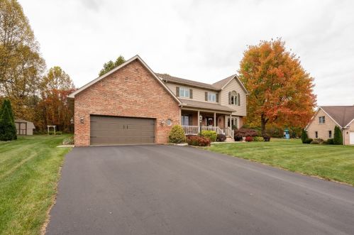 1113 Nicole Renee Dr, Latrobe, PA 15650-9635