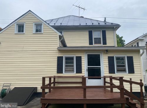 19 Main St, Boyce, VA 22620-9652