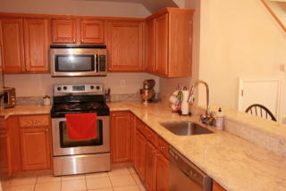 15 Perry Ave, Norwalk CT  06850-1625 exterior