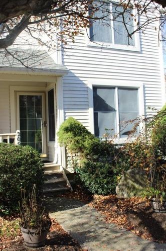 209 Cornwall Meadows Ln, Patterson, NY 12563-2647