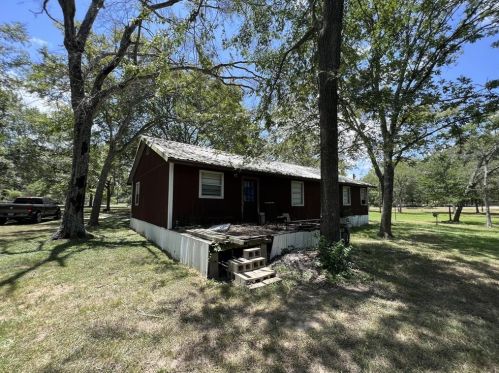 39760 Oak Ridge Rd, Hempstead, TX 77445-7522