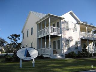 303 Marina View Dr, Oak Island, NC 28461-3983