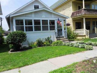 305 6 Ave, Troy NY  12182-2134 exterior