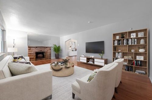 2921 Myer Blvd, Mckeesport PA  15132-5115 exterior