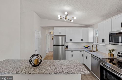 8335 Collins Ave, Camden NJ  08109-3568 exterior