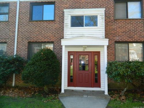 15 Lawrence Dr, White Plains, NY 10603-1343
