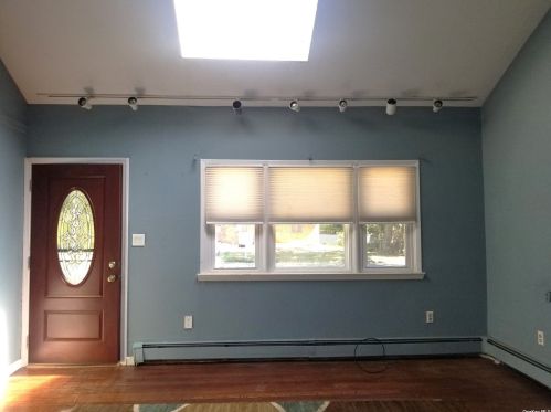 1888 Feuereisen Ave, Hauppauge, NY 11779-6406