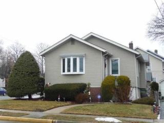 399 Lake Ave, Lyndhurst, NJ 07071-1118