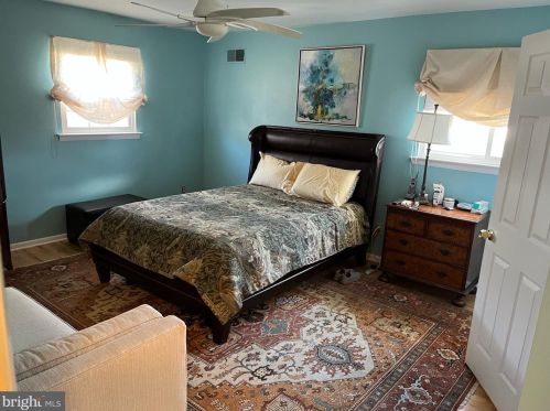 2532 Wexford Dr, Wilmington, DE 19810-1221