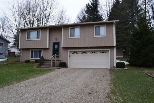 70 Ross Ave, Doylestown, OH 44230-1338