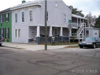 627 Walnut St, Madison, IN 47250-3674