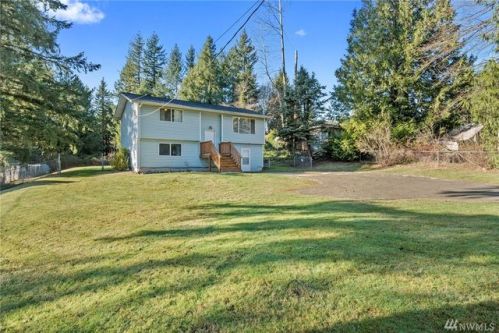 12608 214 Ave, Sumner WA  98391-6246 exterior