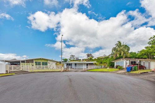 2374 Ahakapu St, Pearl City, HI 96782-1113