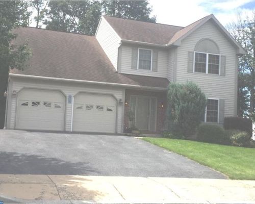 530 Calabria Dr, Blandon, PA 19510-9438