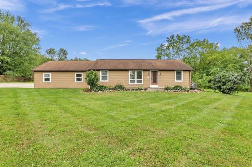 5141 Riley Rd, Johnstown, OH 43031-9437