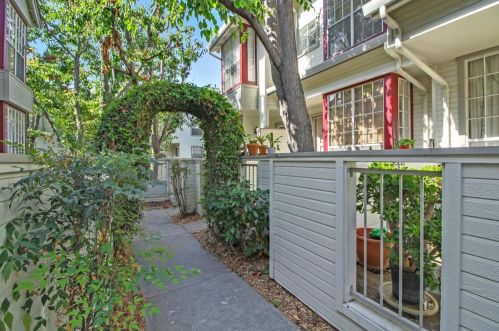 975 Belmont Ter, Sunnyvale, CA 94086-1757