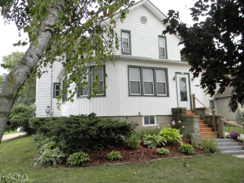 530 Weis St, Allenton, WI 53002-9562