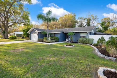 1967 Camelot Ct, Winter Haven, FL 33880-2715