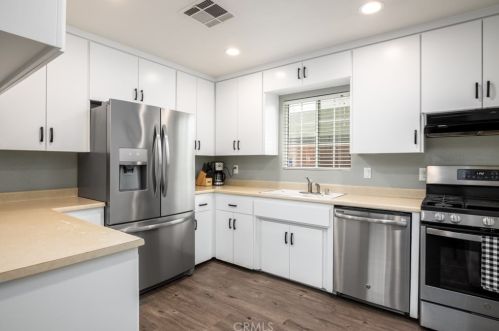 6047 Sheppard St, Riverside CA  92504-1557 exterior